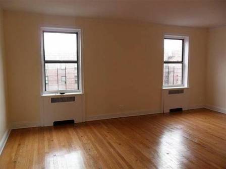 Building Photo - 2100 Bronx Park E