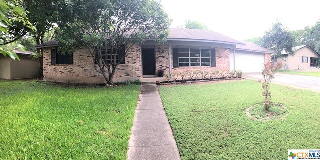 Building Photo - 608 Ridgecrest