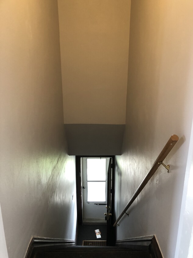 Front door staircase - 3969 Wilmington Ave