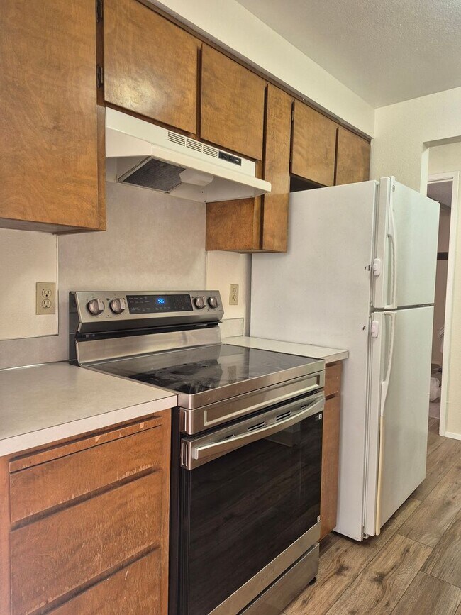 Foto del edificio - Upgraded 2 Bedroom Duplex Walking Distance...