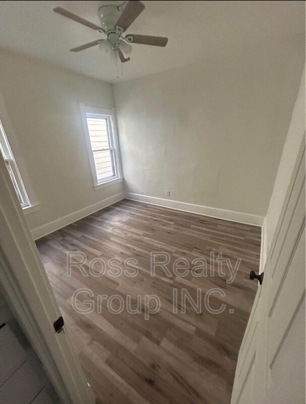 Foto del edificio - 2750 Monroe St