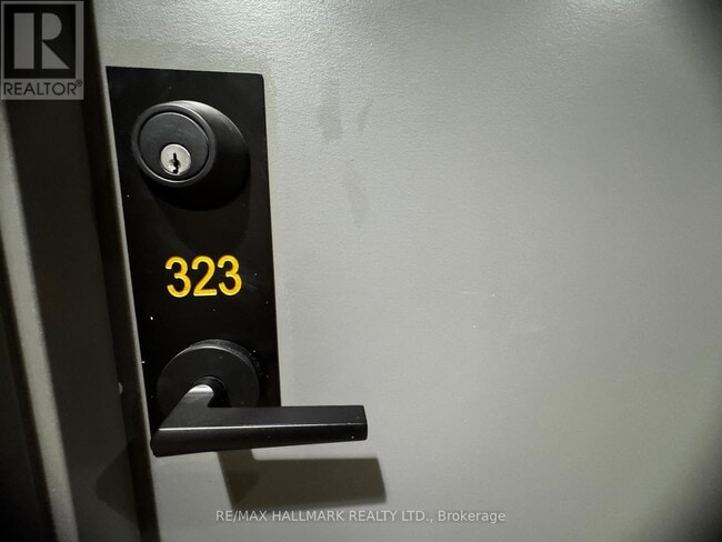 Building Photo - 1010 Dundas St E