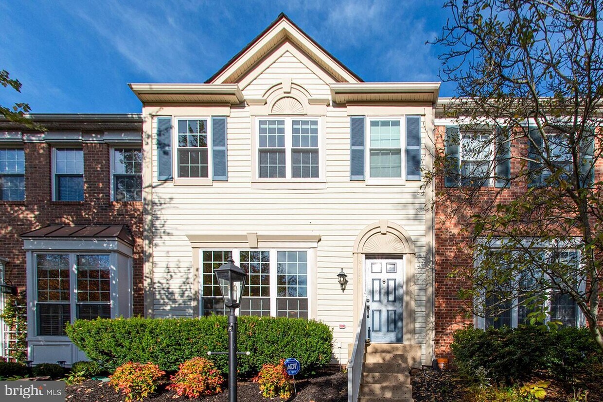 20754 Breezy Point Terrace, Sterling, VA 20165 Townhouse for Rent in