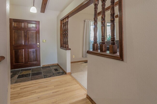 Foto del edificio - 3 Bedroom 2.5 Bath in Parkwood, Fort Collins