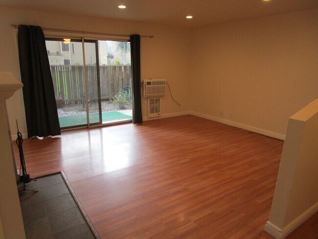 Foto del edificio - Location, Location, Location- Vintner Condo's
