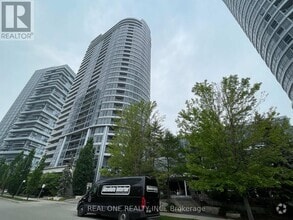 Building Photo - 181-1181 Village Green Square