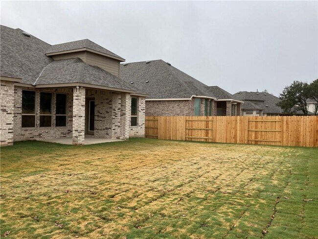 Building Photo - 746 Whitetail Dr