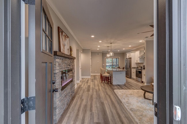 Building Photo - 115 Copperfield Way