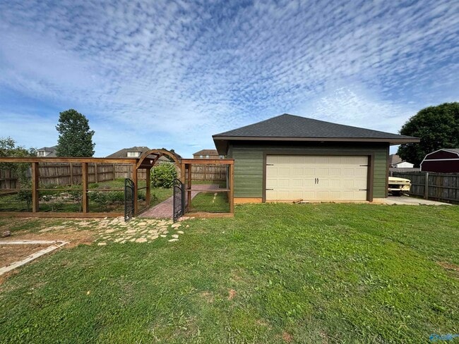 Building Photo - 161 Bobo Rd