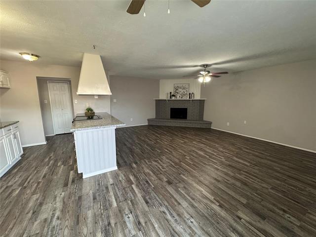 Foto del edificio - 913 Valley View Dr
