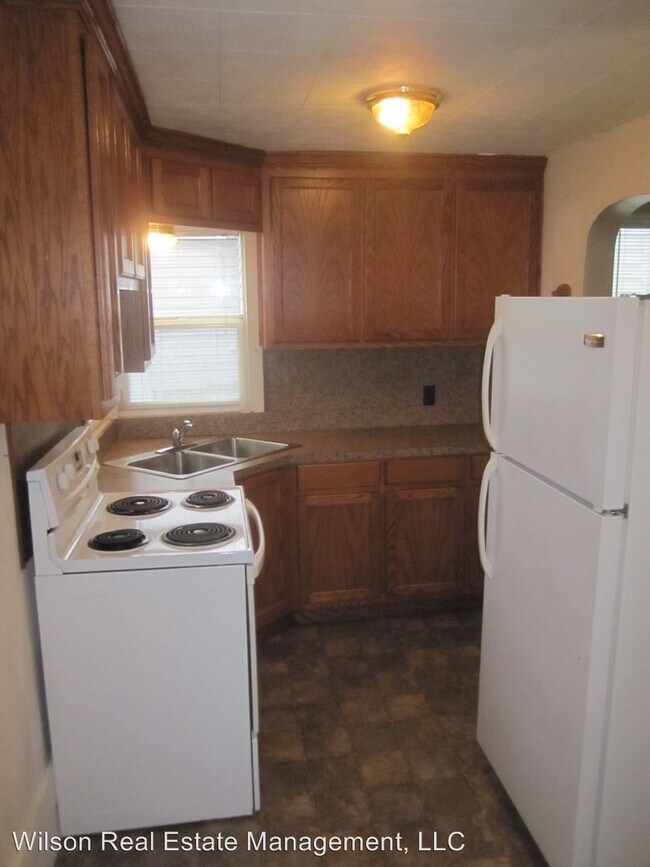 Building Photo - 2 br, 1 bath House - 3003 S. 2nd St.