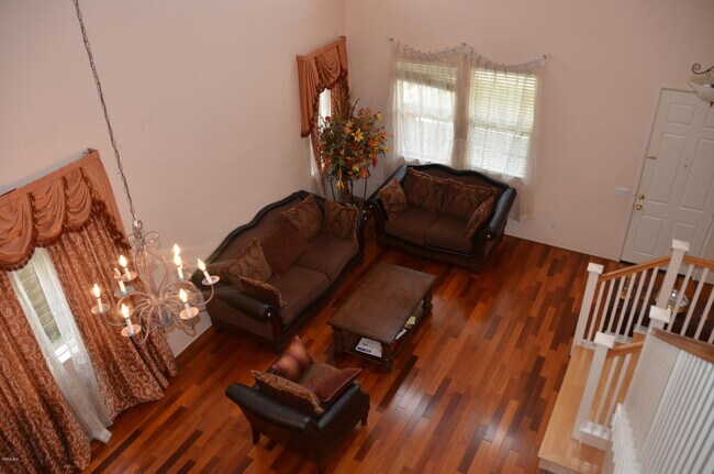 Foto del edificio - 7089 Sale Ave