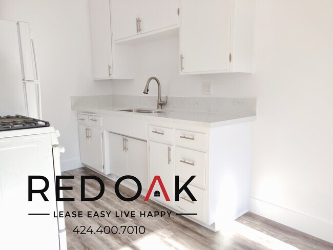 Foto del edificio - 1 Bedroom with Updated Kitchen, Harwood Vi...