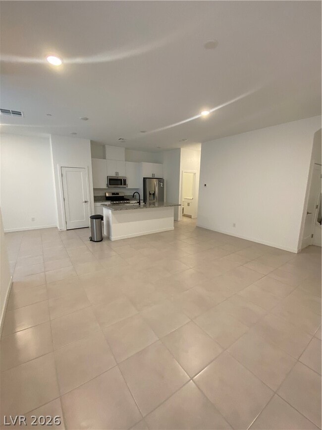 Building Photo - 3211 Centano Ave
