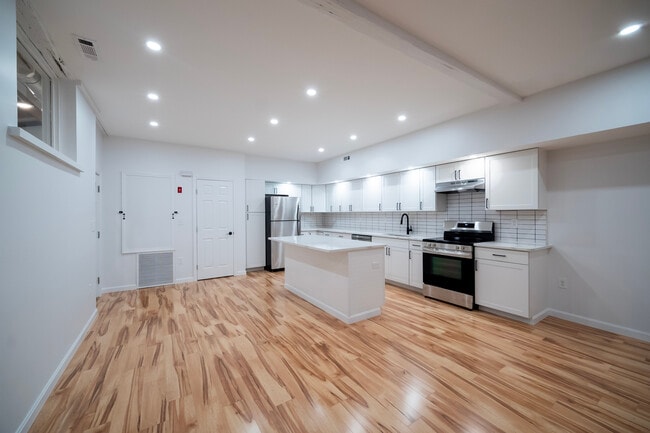 Photo - 10 Wampanoag Trl Apartment