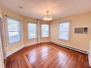 Building Photo - 85 Vinton St