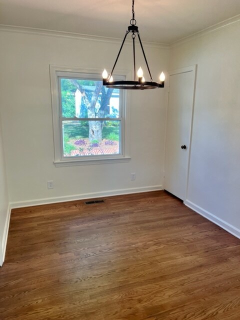 Dining nook with hardwoods - 1221 Nichol Ln