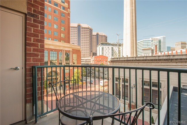 Building Photo - 1101 Haxall Point