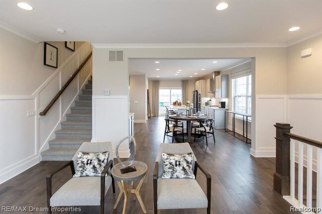 Foto del edificio - 47757 Hillcrest Dr