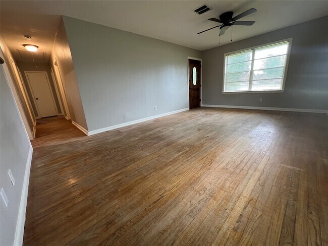 Foto del edificio - 2603 Goldenrod St
