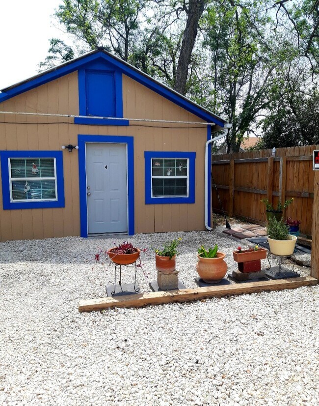 Foto del edificio - 130 Glenwood Ct