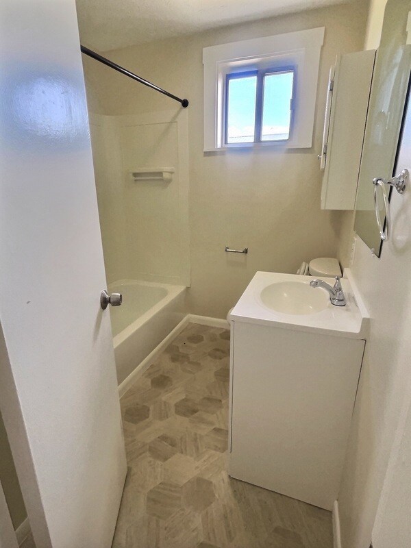 Foto del edificio - 2479 Main St