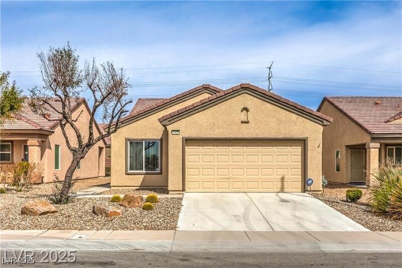 Primary Photo - 3520 Kittiwake Rd