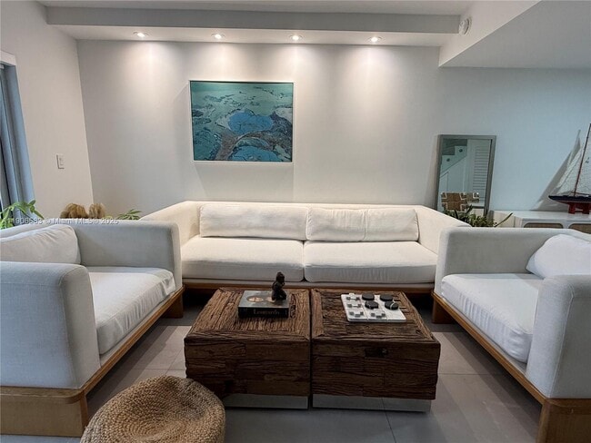 Foto del edificio - 881 Ocean Dr