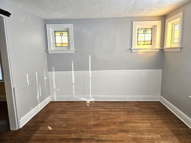 Foto del edificio - 4953 Holly Hills Ave