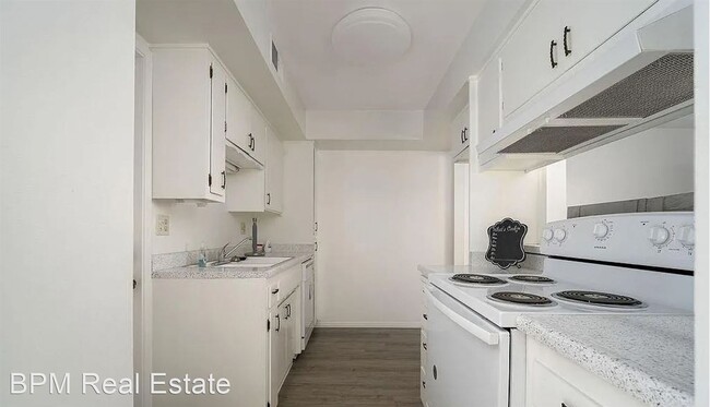 Building Photo - 2 br, 1.5 bath House - 4701 Belle Terrace ...