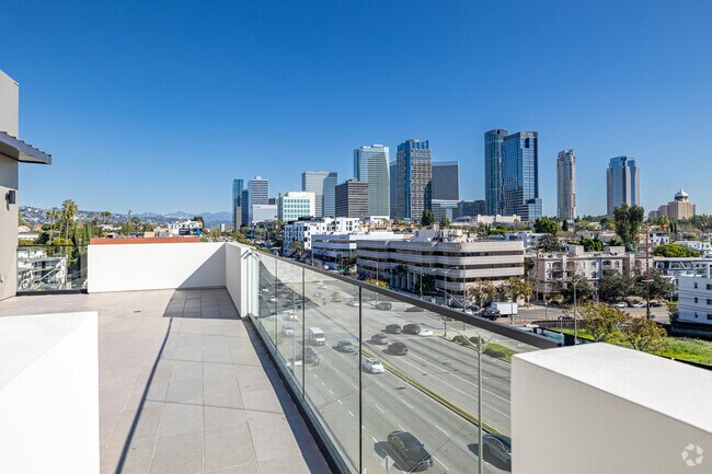 Azotea - 10431 Santa Monica Blvd
