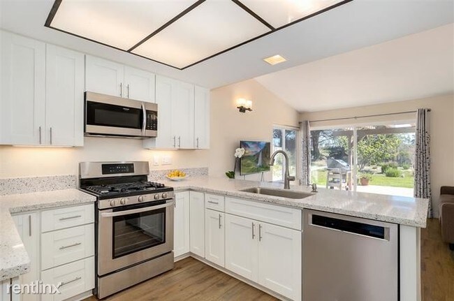 Building Photo - 3 br, 2 bath House - 7315 Rock Canyon Dr