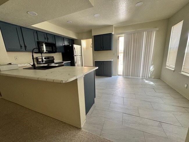 Foto del edificio - Beautiful 3 bedroom 2.5 bathroom NW Albuquerque.