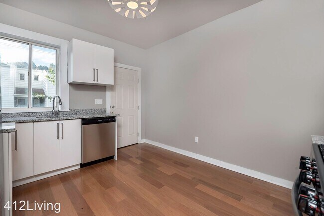 Building Photo - 1 br, 1 bath House - 207 Meade Street
