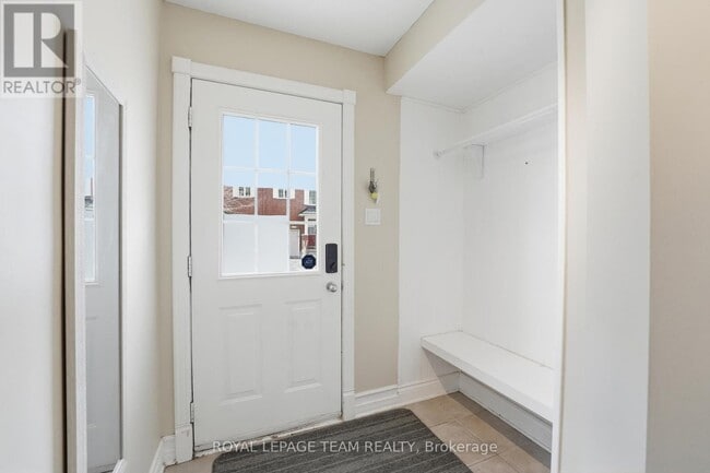 Building Photo - 90 Edenvale Dr