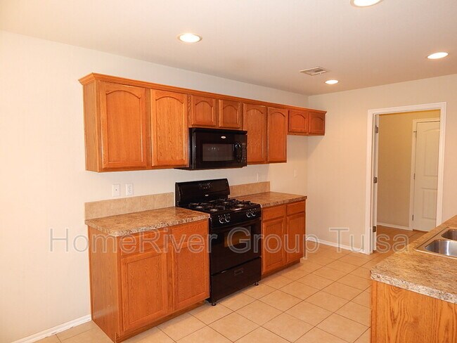 Building Photo - 10409 S Prescott Pl
