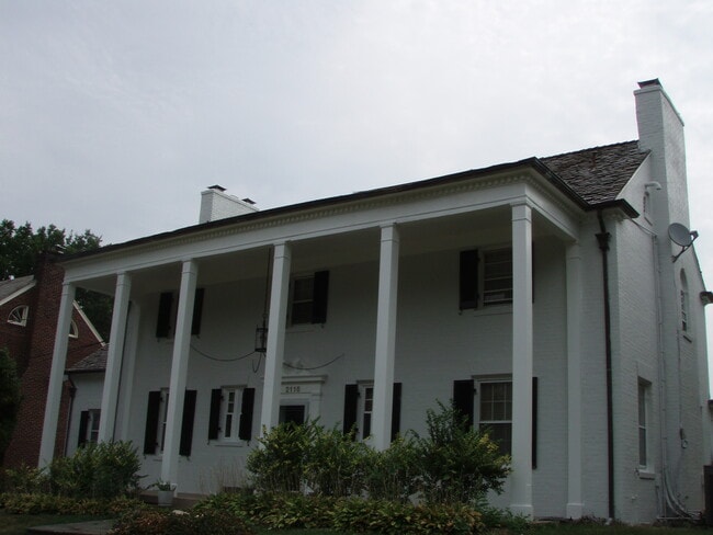 Building Photo - 2116 Branch Ave SE