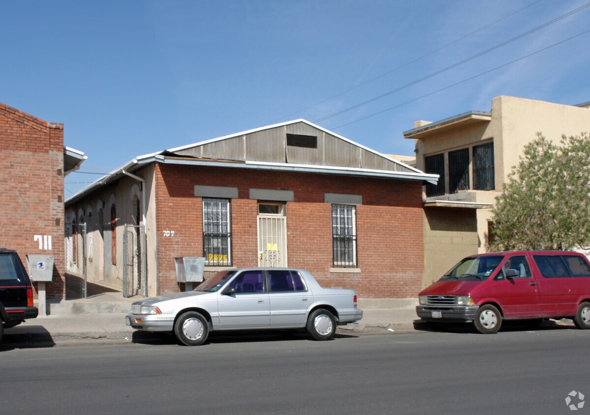Primary Photo - 709 S Mesa St