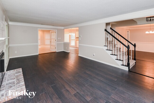 Foto del edificio - 7330 Glen Brook Ln