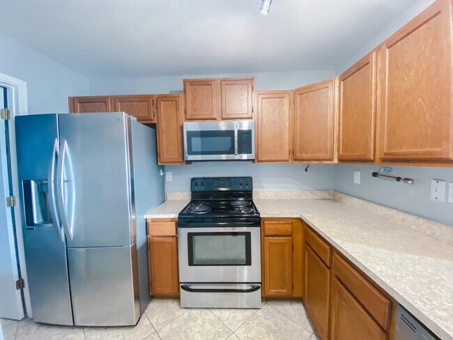 Foto del edificio - 63 Pine Ridge Trce