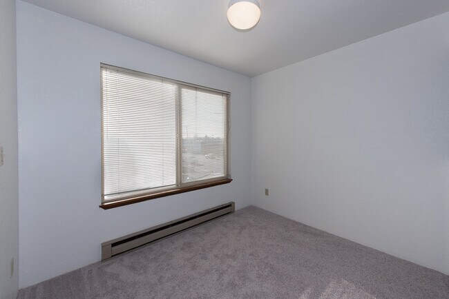 Building Photo - 9925 4th Ave W