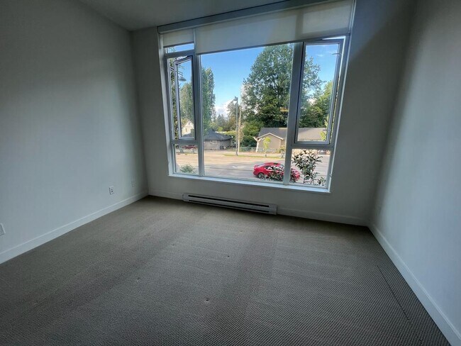 Building Photo - TH3-13720 100 Avenue