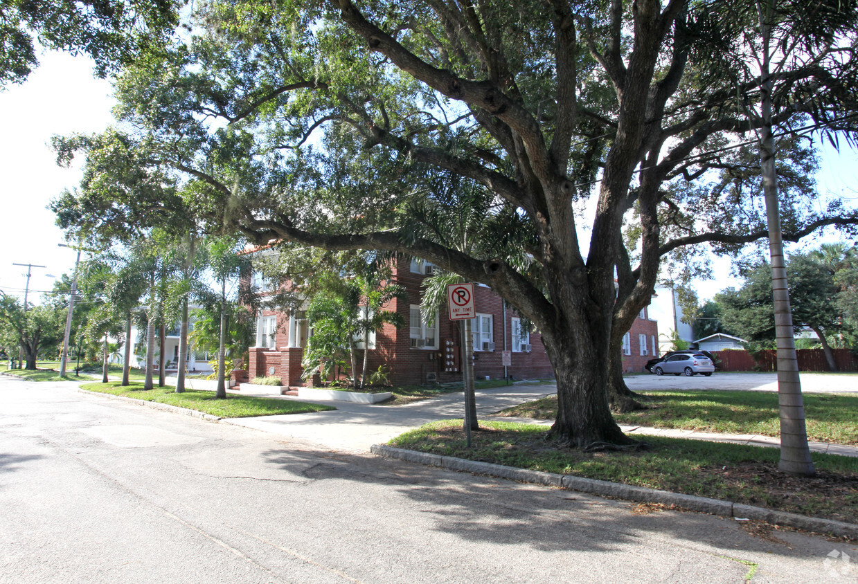 Building Photo - Morningside