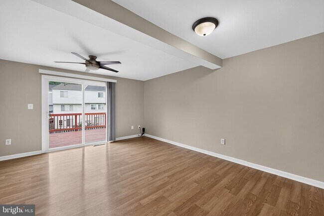 Foto del edificio - 8700 Calvert Cliff Ct