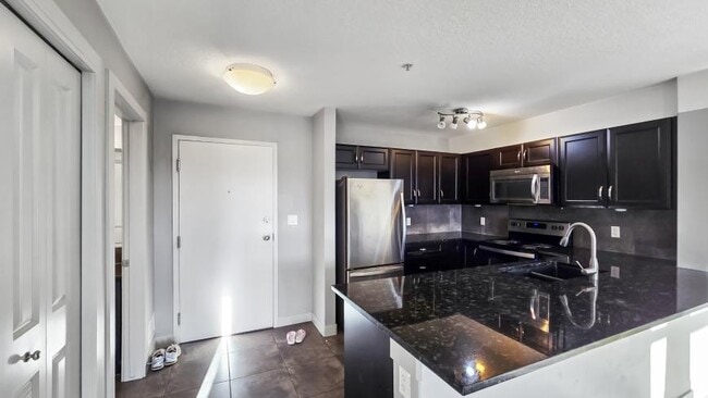 Building Photo - 1.0 bedroom in Calgary Alberta T3J 0S6