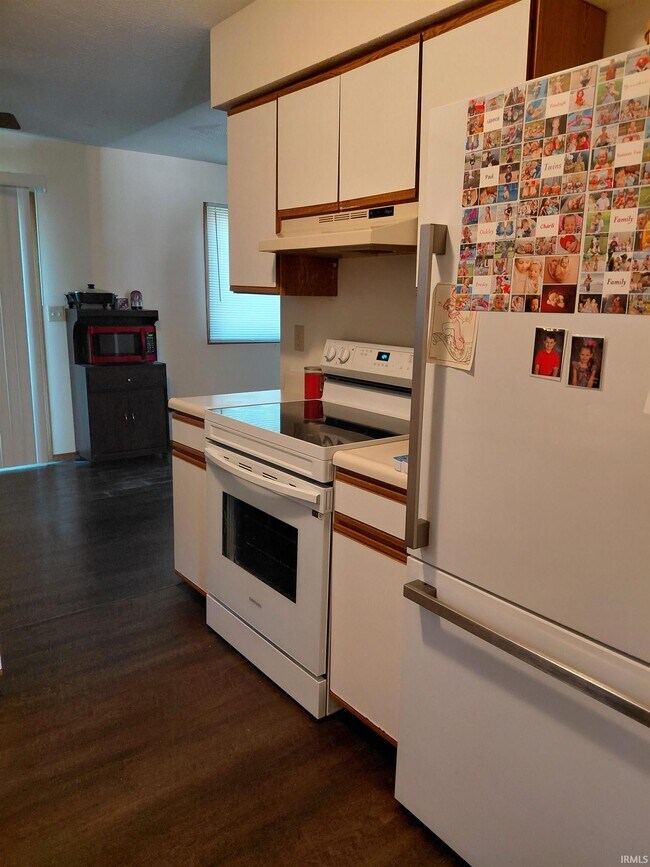 Foto del edificio - 402 S Village Ct