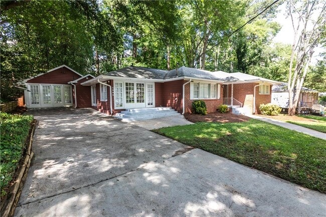 Building Photo - 1392 Lively Ridge Rd NE