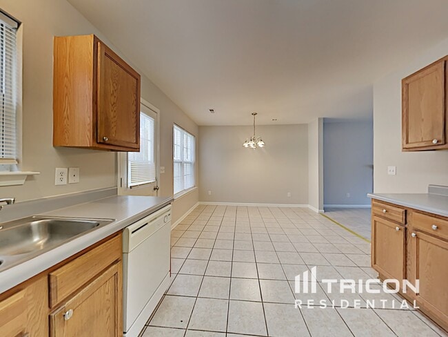 Building Photo - 4805 Canipe Dr