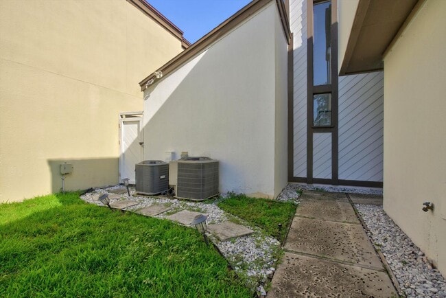 Foto del edificio - 7812 Linkside Dr