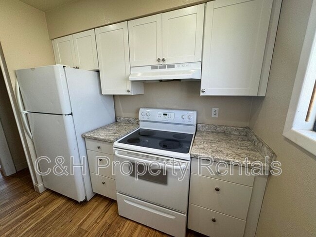 Foto del edificio - 405 Roxy Ln